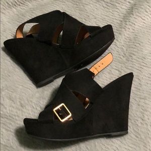 Black Wedges